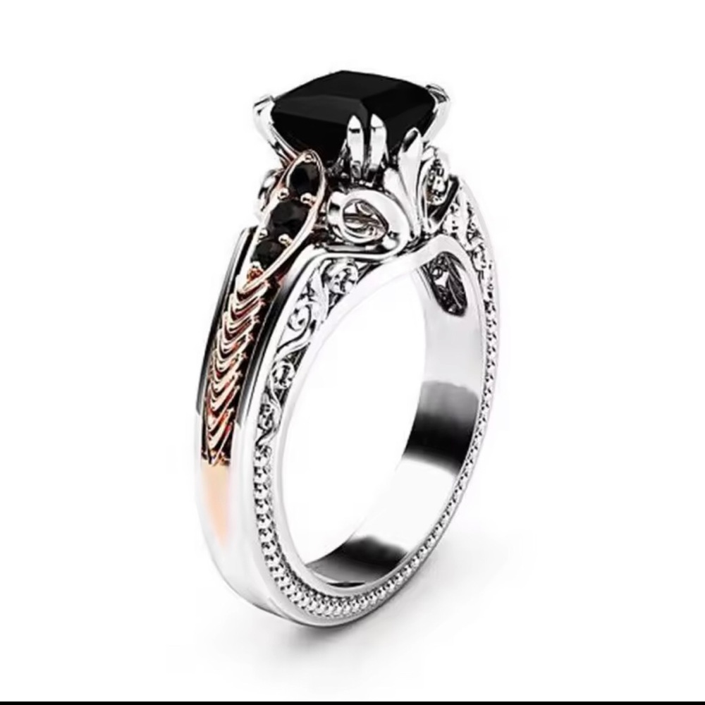 Sterling Silver Black Square Stone Vintage-Inspired Women's Ring - Picture 2 of 3